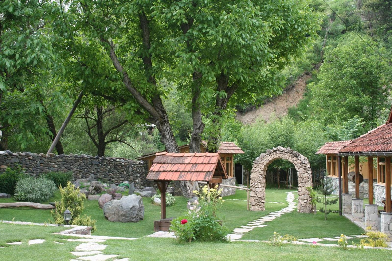 Bed and Breakfast Eco Garden Дилижан Экстерьер фото