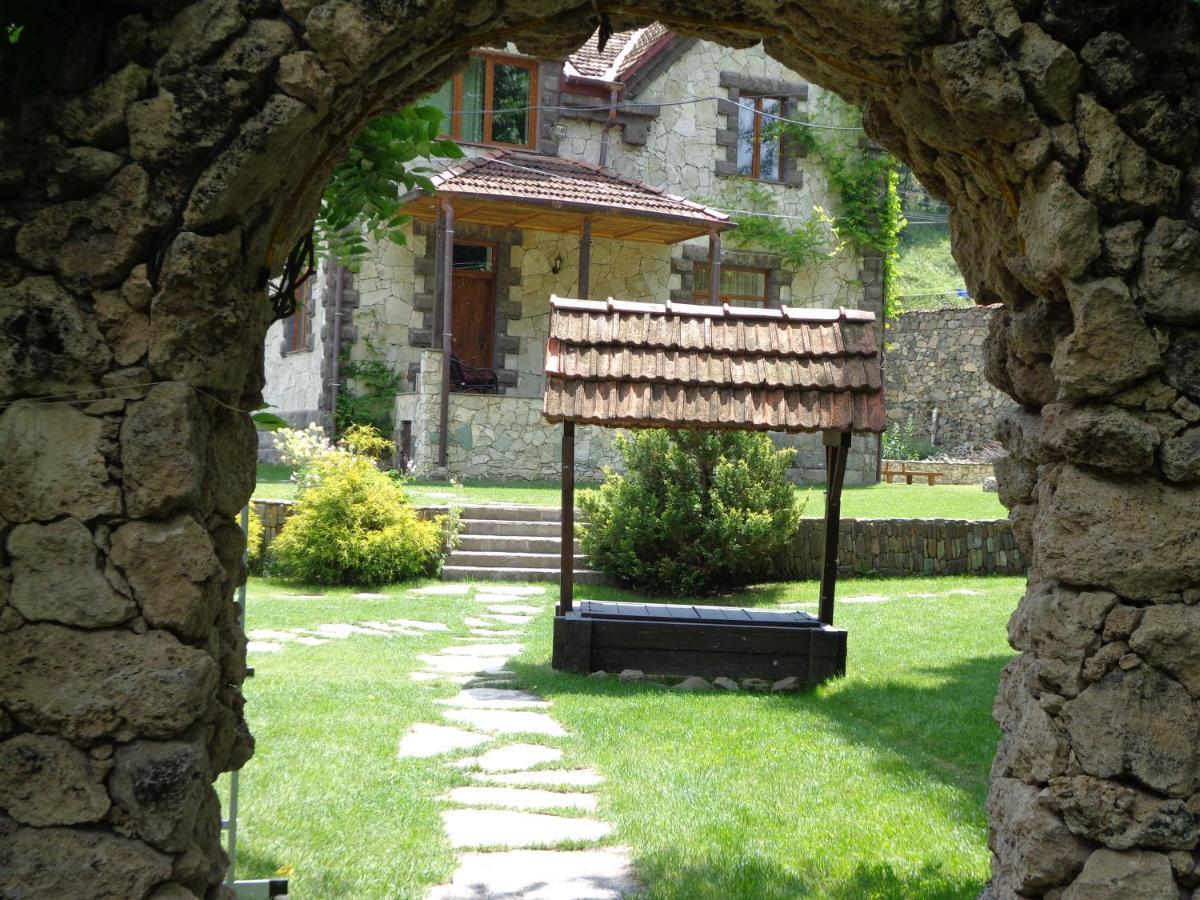 Bed and Breakfast Eco Garden Дилижан Экстерьер фото
