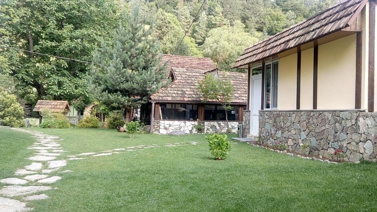 Bed and Breakfast Eco Garden Дилижан Экстерьер фото